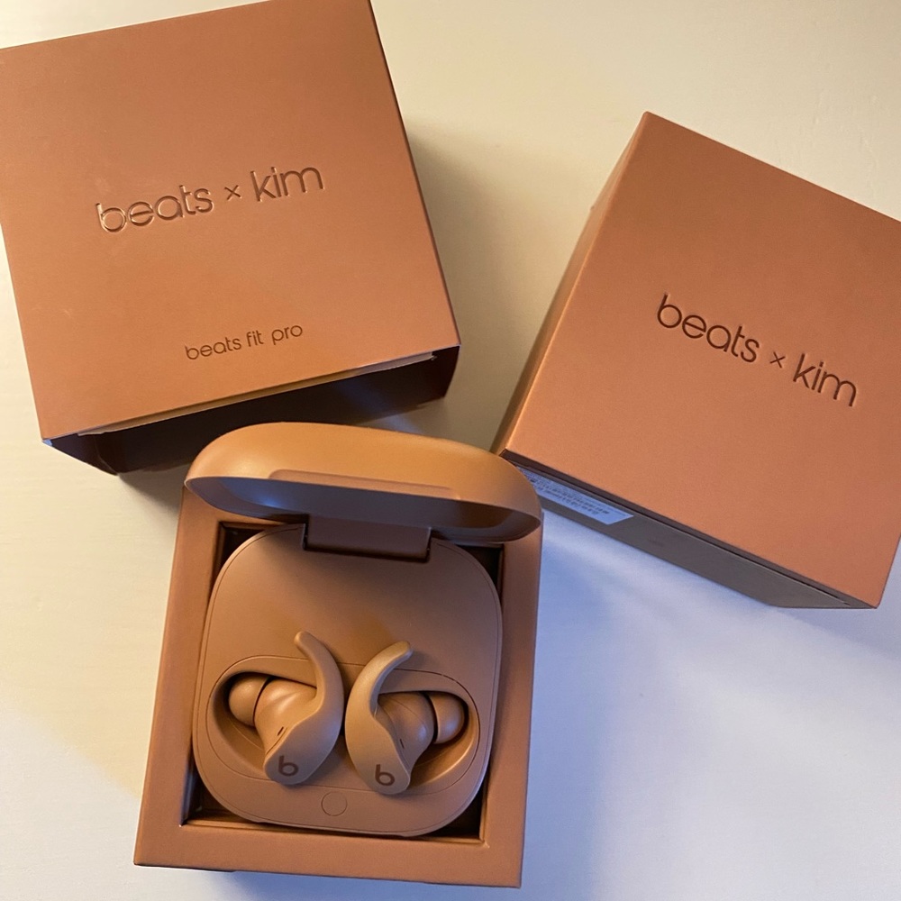 Beats by Dre, Kim Kardashian collab, Dune color
